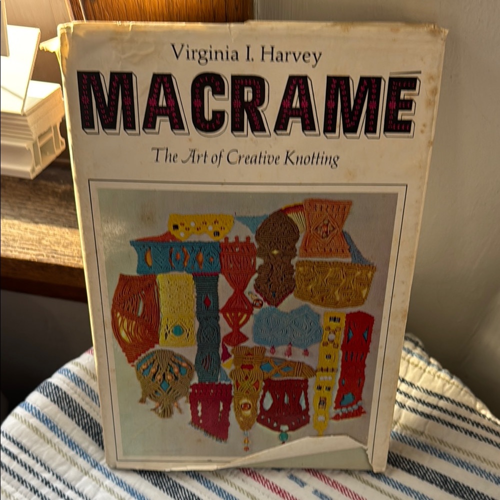 Macrame: The Art of Creative Knotting Book